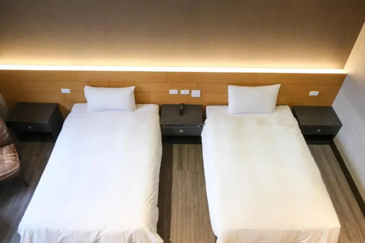 Koi Lake Hotel
