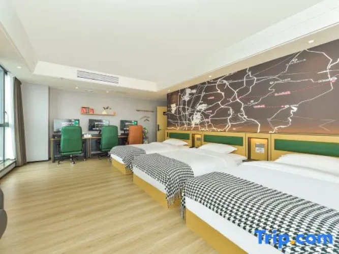 Standard Triple room
