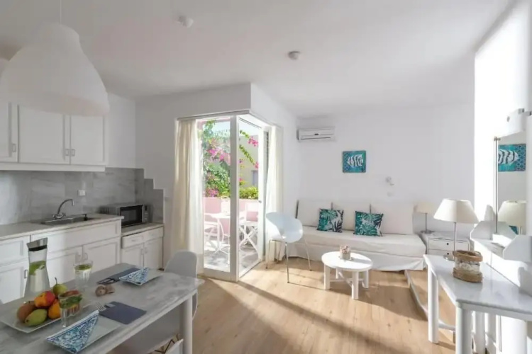 Talgo Apartments