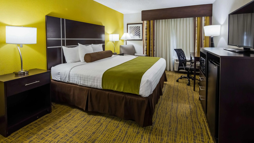 Best Western Plus Hanes Mall Hotel
