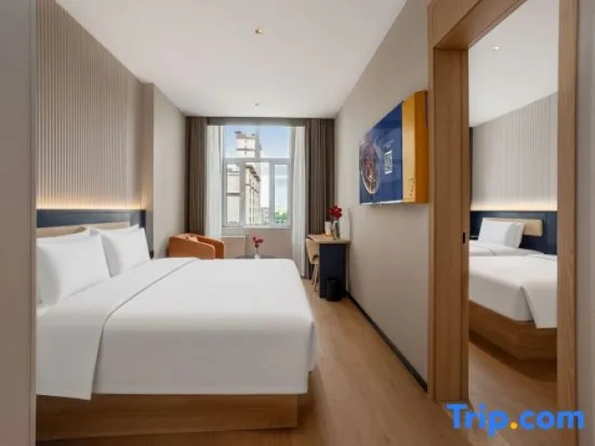 Deluxe Family Suite