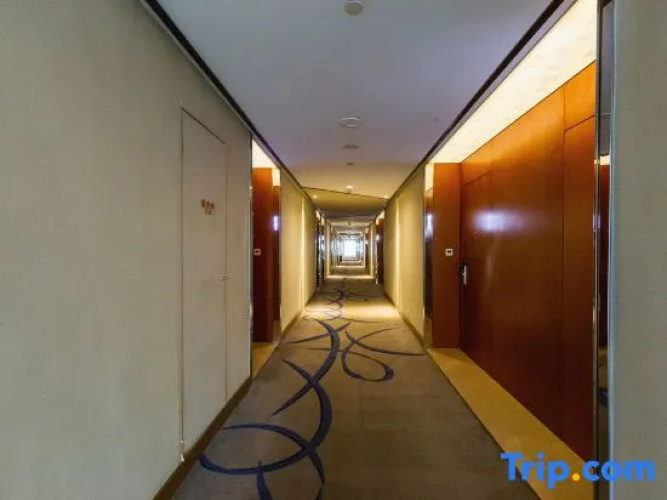 Warmly Hotel