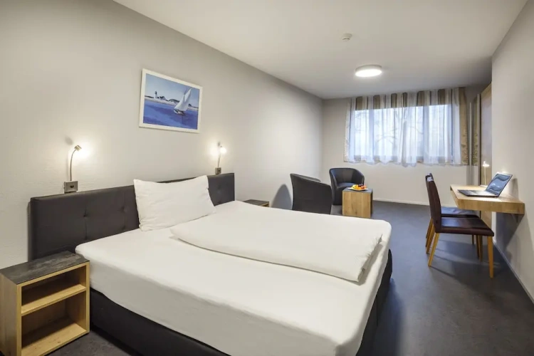 3 Bedrooms Apartment with balcony