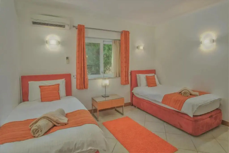 Casa Monte Cristo Apartments - Orange