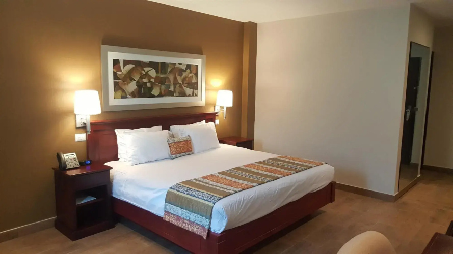 Bazarell Inn Hotel