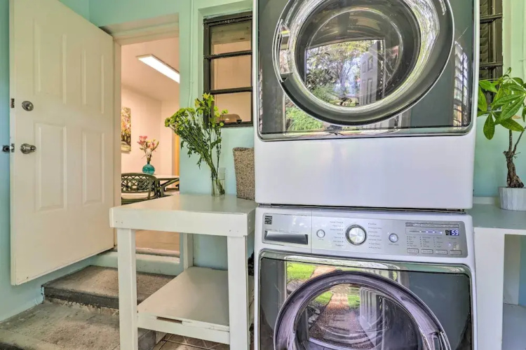 Biscayne Park Vacation Rental w/ Yard!