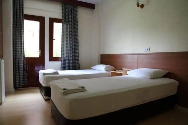 Tug Hotel