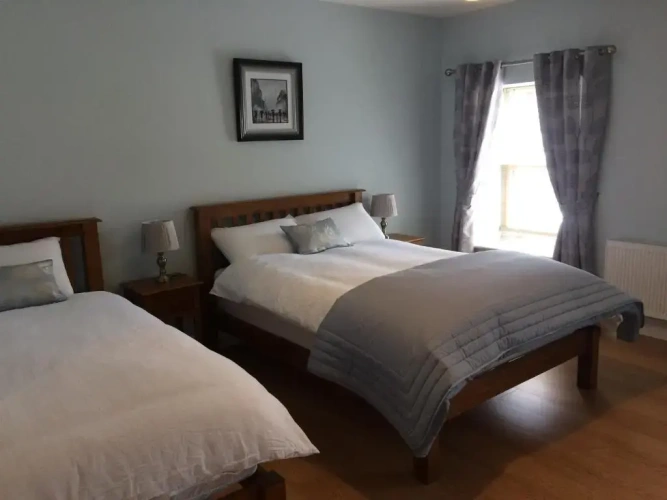 2 Bedrooms Cottage