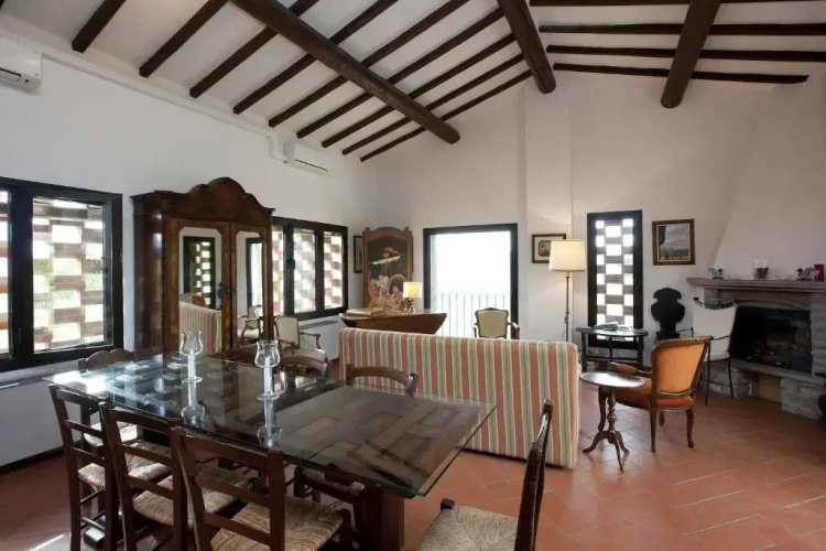 2 Bedrooms Cottage