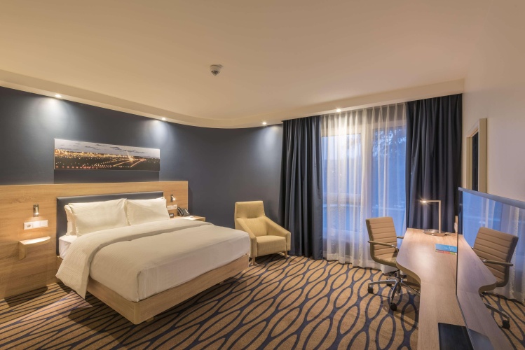 Hampton by Hilton Frankfurt Airport photo 10