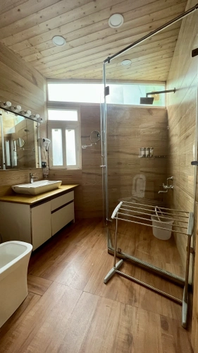 Premium Suite