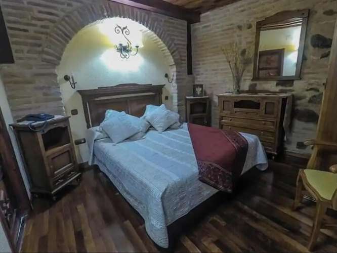 Hospedería Casa De Cisneros