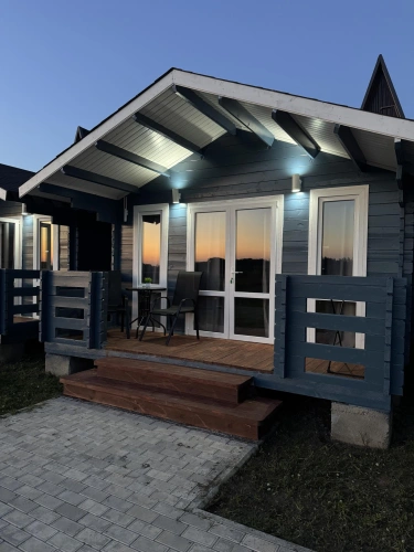 Superior Cottage
