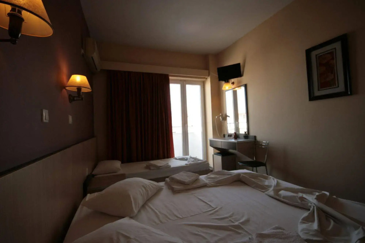 Dimitris Paritsa Hotel