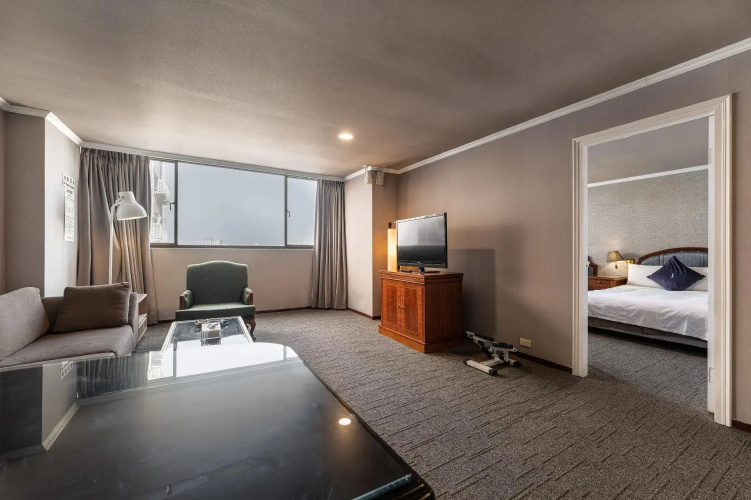 Hotel j Metropolis