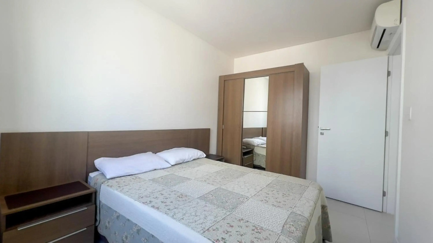 Apartamento 2 dormitórios a 400 metros do mar