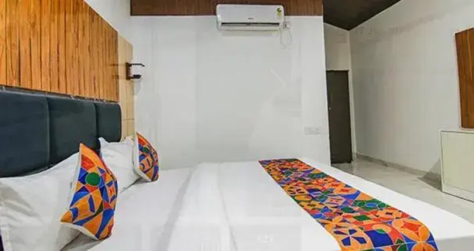 Corbett Jungle Breeze Resort