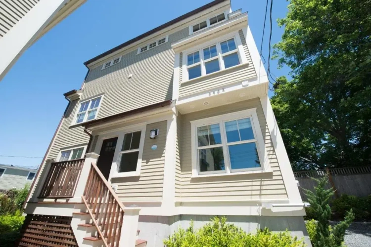 3 Bedrooms Cottage