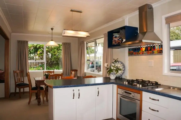 3 Bedrooms Cottage