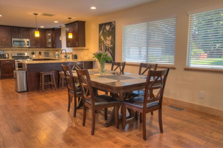 4 Bedrooms Cottage