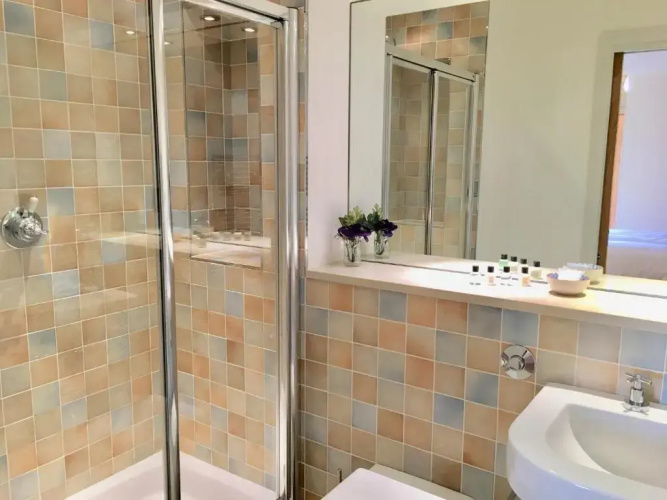 301 Riverview Apartment