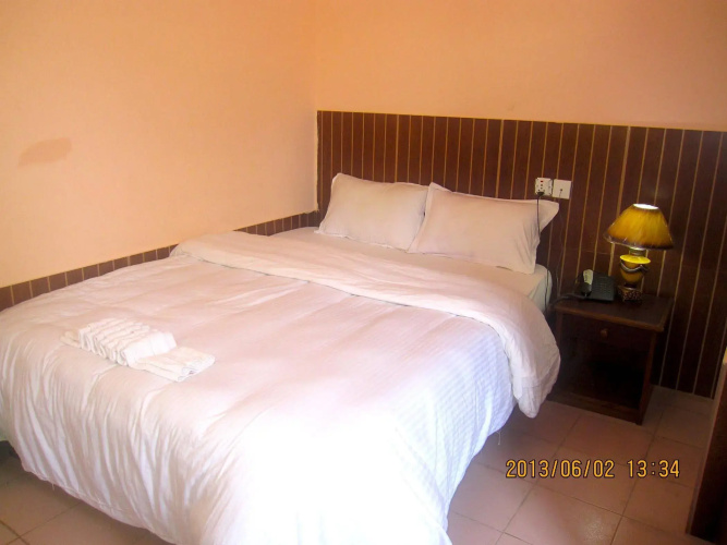 Hotel Half Moon