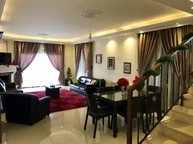 3 Bedrooms Villa with view