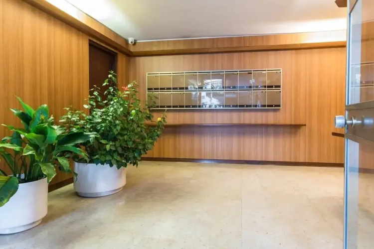 ALTIDO Como Borgo Vico apartment w/ terrace