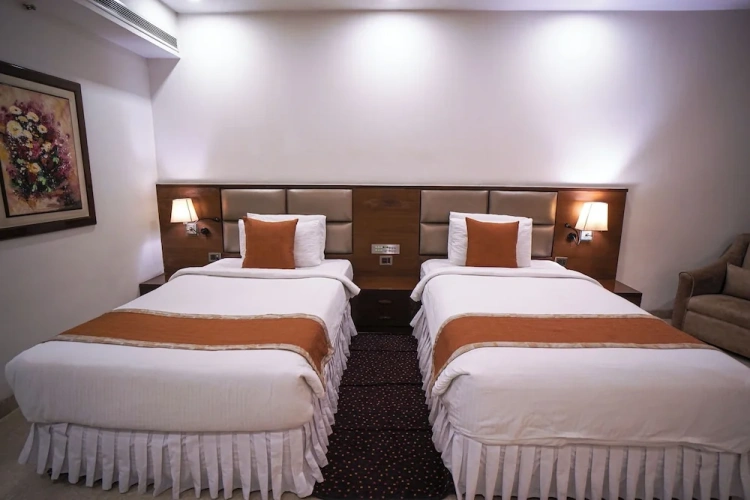 Standard Twin Club room