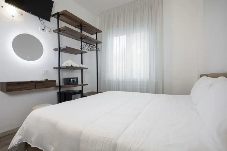 1 Bedroom Deluxe Double room with garden view