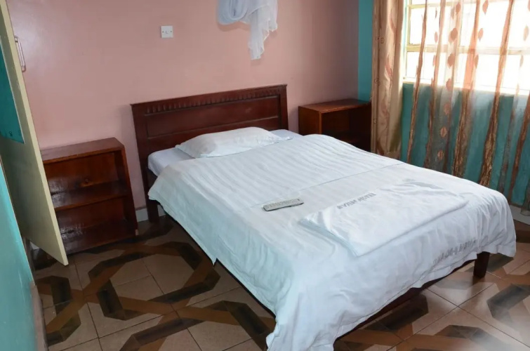 Nyam Hotel