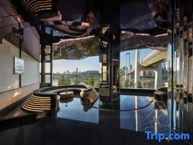 Yolo Private Soup Hot Spring Designer Hotel