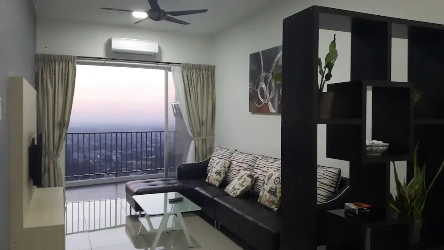 3 Bedrooms Apartment