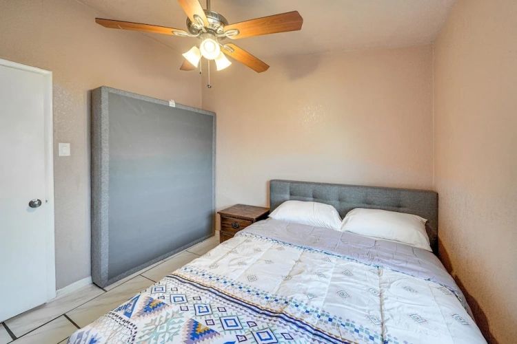 2 Bedrooms Cottage