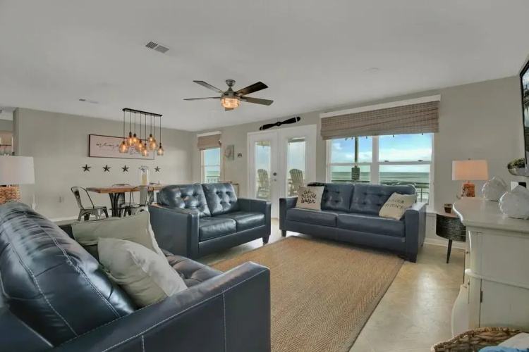 New! Beachfront Home W/grill & Stunning Views!