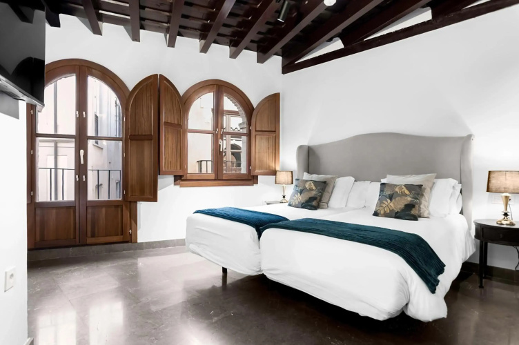 Hotel Mercader de Sedas