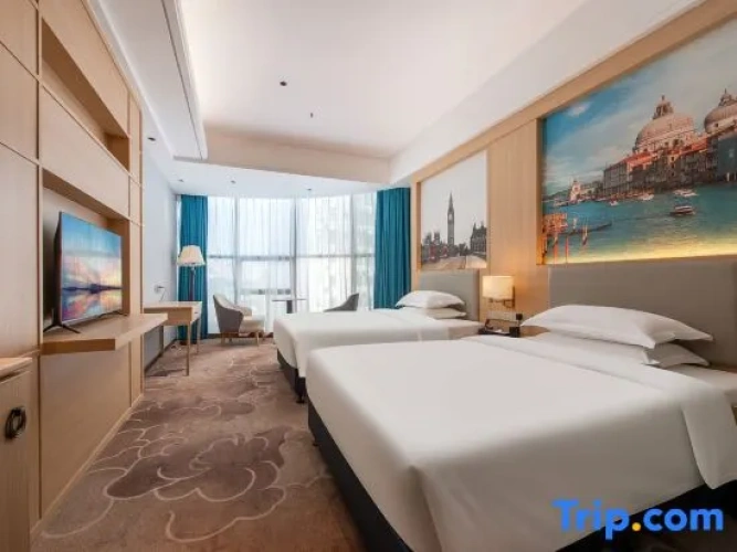 Standard Double room with street view