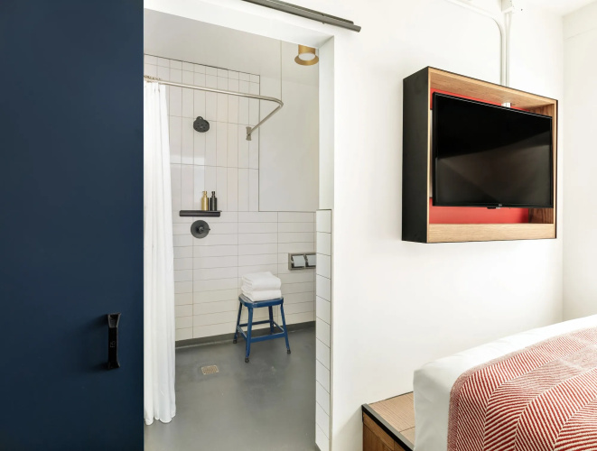 The Revolution Hotel photo 32