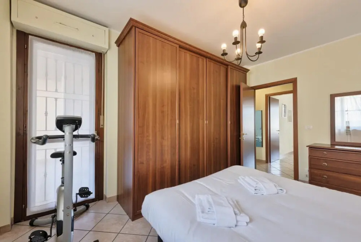 Fortino Roomy Apartment