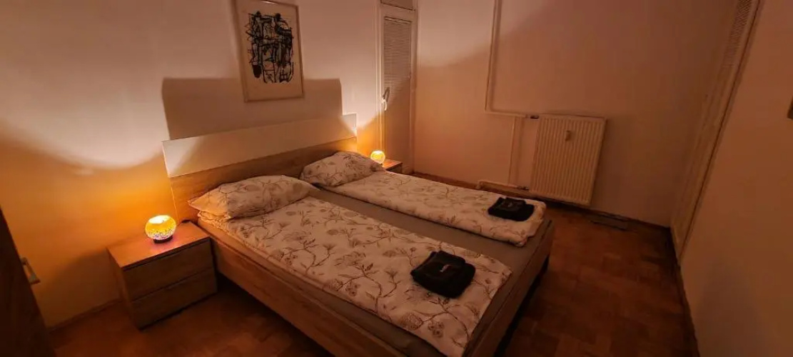 Thomas apartment 028