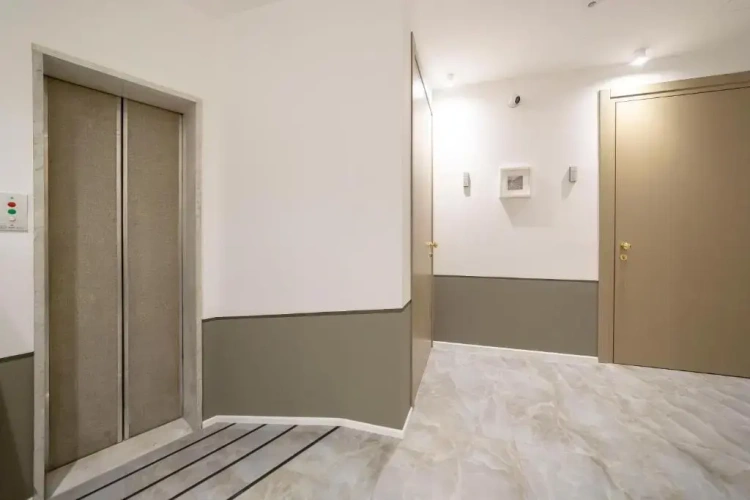 Suite with balcony