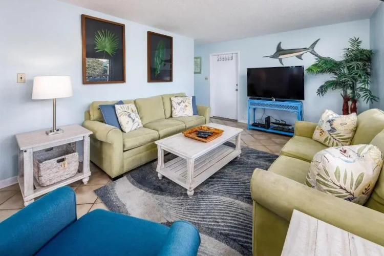 2 Bedrooms Apartment