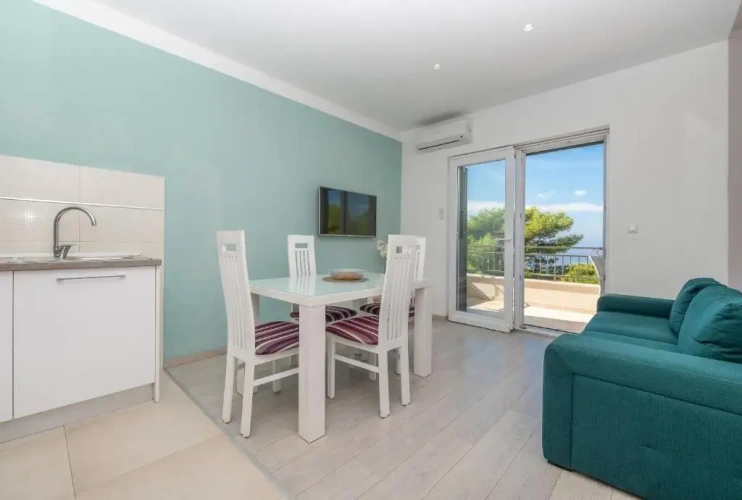 Deluxe Apartment