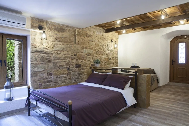 Standard Double Basement room