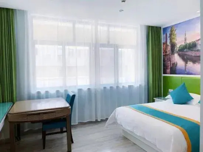 Yiwu Defeng Hotel