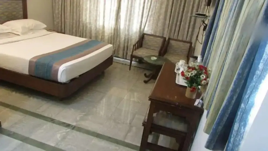 Sovereign Hotel