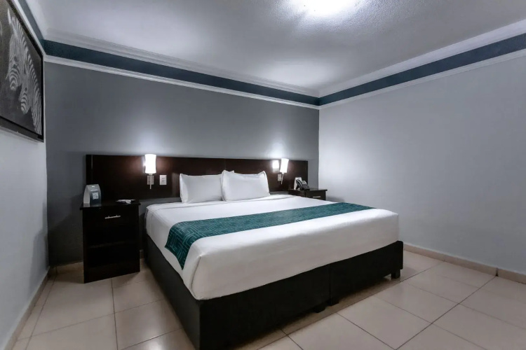 InHouse Hotel León