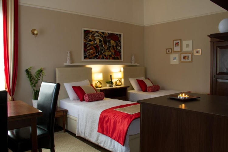 Standard Twin room