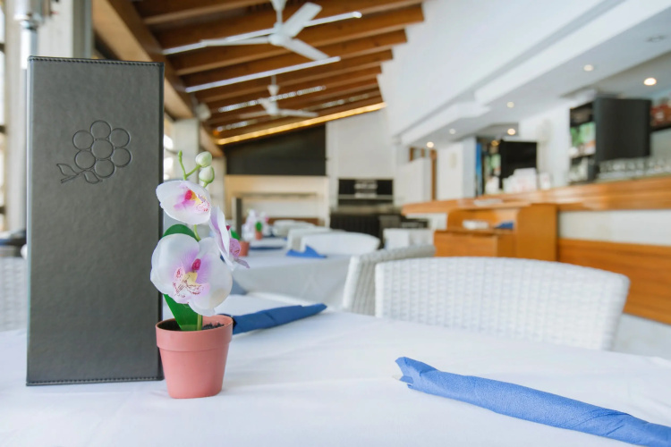 Aparthotel Flora
