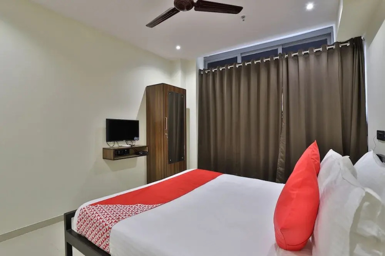 Vivanna by OYO Rooms